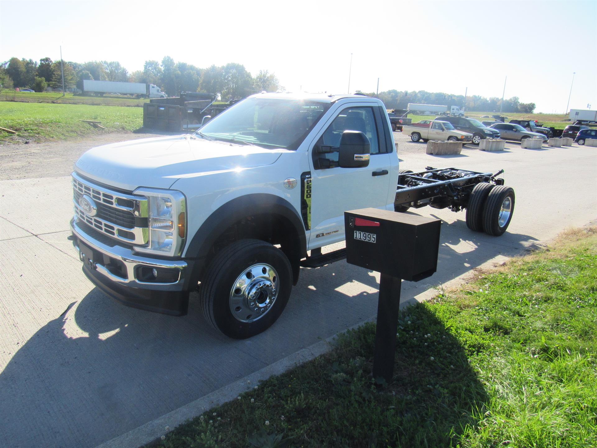 2027 Ford F600 XLT