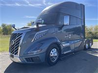 2025 Volvo VNL64T860