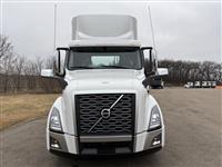 2025 Volvo VNL64T300