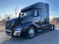 2025 Volvo VNL64T760