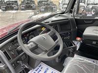 2025 Volvo VNL64T760