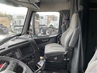 2025 Volvo VNL64T760