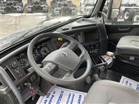 2025 Volvo VNL64T760