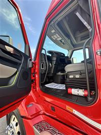 2026 Volvo VNL64T860