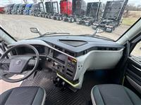 2026 Volvo VNL64T300