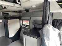 2026 Volvo VNL64T860