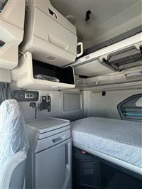 2026 Volvo VNL64T860