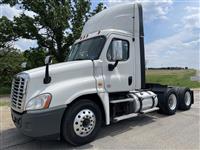 2019 Freightliner CA125 DC