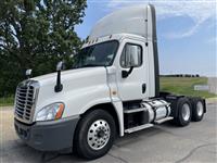 2019 Freightliner CA125 DC