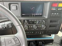 2026 Volvo VNL64T860