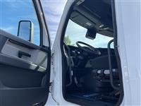 2021 Freightliner CA126