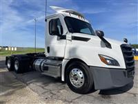 2021 Freightliner CA126