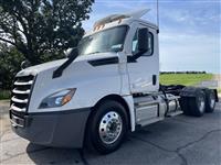 2021 Freightliner CA126