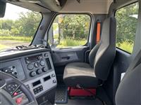 2021 Freightliner CA126