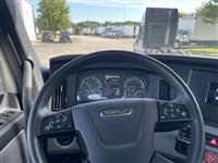 2021 Freightliner CA126