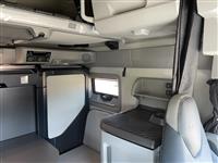 2026 Volvo VNL64T860