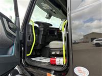 2025 Volvo VNL64T860