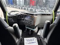 2025 Volvo VNL64T860