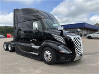 2025 Volvo VNL64T860
