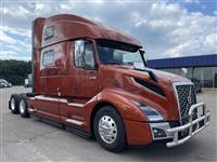 2022 Volvo VNL64T860