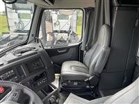 2023 Volvo VNL64T860