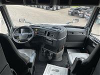 2023 Volvo VNL64T860