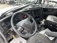 2023 Volvo VNL64T860