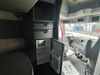 2022 Volvo VNL64T860