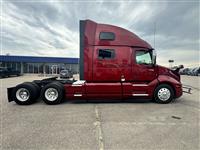 2022 Volvo VNL64T860