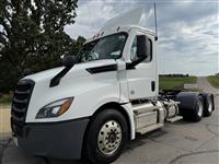 2021 Freightliner CA126