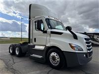 2020 Freightliner CA126