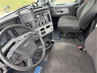 2021 Freightliner CA126