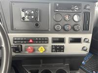 2021 Freightliner CA126