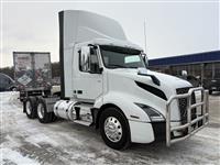 2020 Volvo VNL64T300