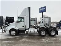 2020 Volvo VNL64T300