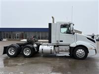 2020 Volvo VNL64T300