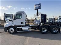 2022 Freightliner CA116