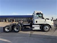 2022 Freightliner CA116