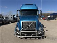 2022 Volvo VNL64T860