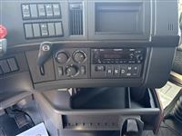 2024 Volvo VNL64T860