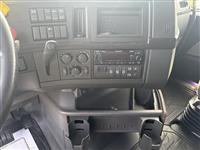 2023 Volvo VNL64T860