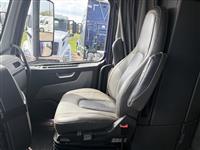 2023 Volvo VNL64T860