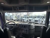 2023 Volvo VNL64T860