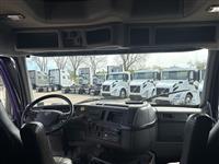 2023 Volvo VNL64T860