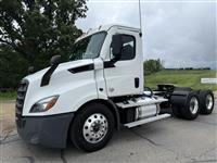 2022 Freightliner CA116