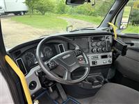 2022 Freightliner CA116