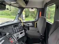 2022 Freightliner CA116