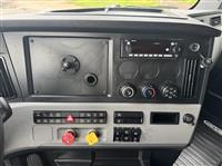 2022 Freightliner CA126