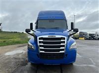 2022 Freightliner CA126