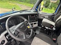 2022 Freightliner CA126